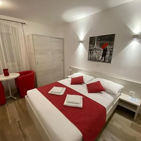 לינה וארוחת בוקר B&b-ld