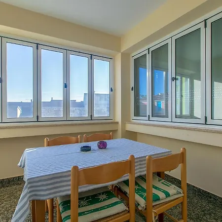 B&b-ld Bed & Breakfast