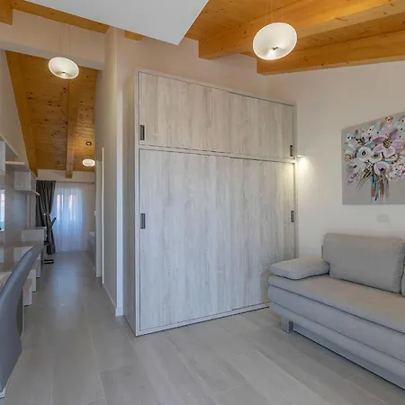 B&b-ld Póla