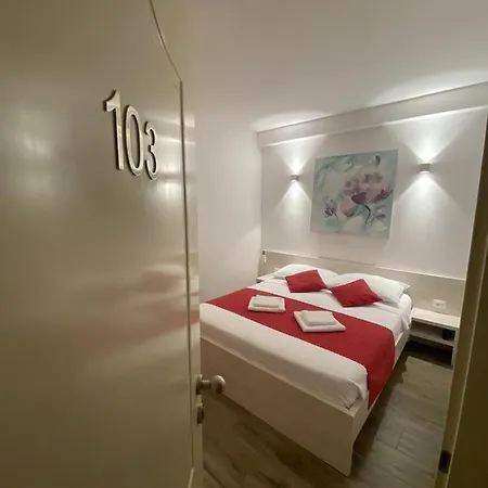 B&b-ld Bed & Breakfast