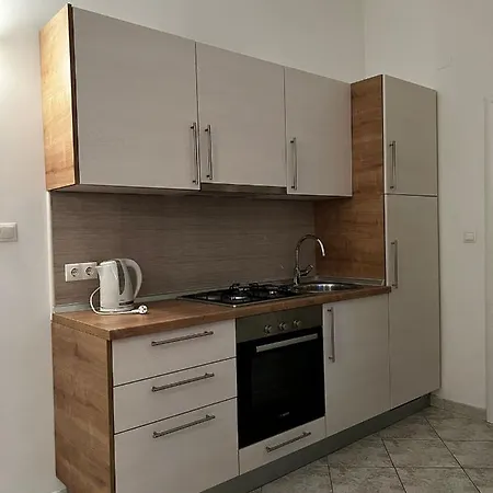 B&b-ld Panzió Póla