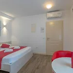 B&b-ld 4*