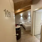 B&b-ld فندق مبيت وإفطار