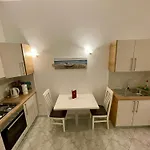 B&b-ld فندق مبيت وإفطار 4*